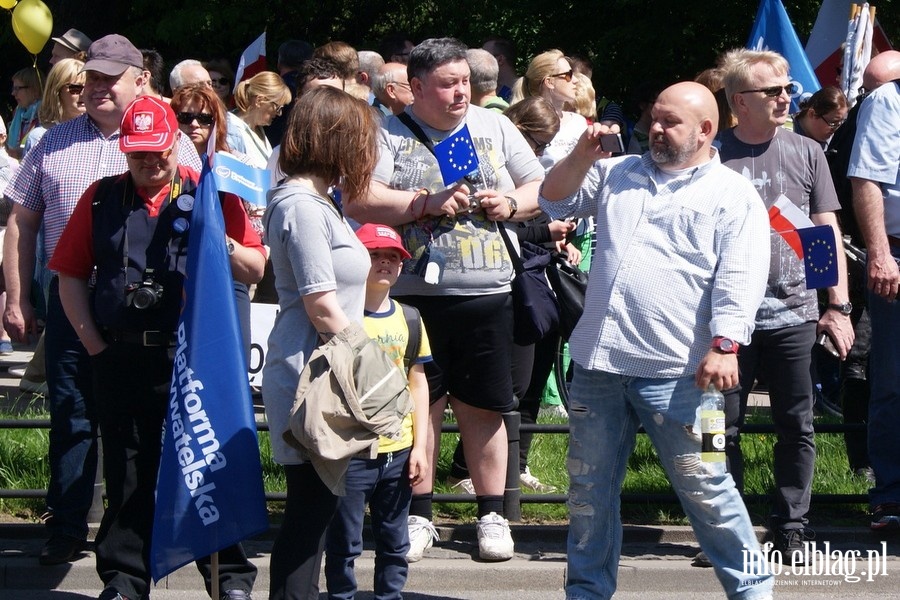 Elblanie podczas stoecznego przemarszu KOD "Jestemy i bdziemy w Europie!", fot. 10