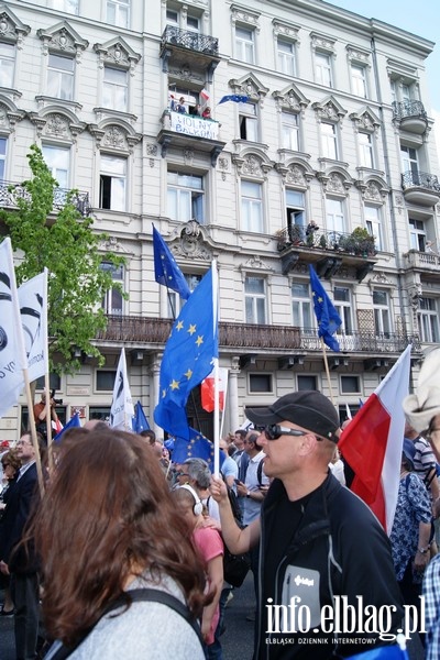 Elblanie podczas stoecznego przemarszu KOD "Jestemy i bdziemy w Europie!", fot. 31
