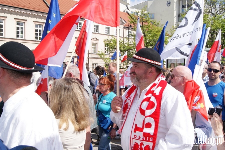 Elblanie podczas stoecznego przemarszu KOD "Jestemy i bdziemy w Europie!", fot. 39