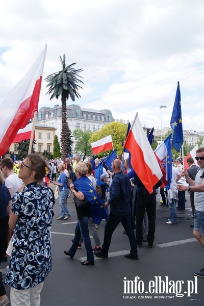 Elblążanie podczas stołecznego przemarszu KOD "Jesteśmy i będziemy w Europie!", fot. 52