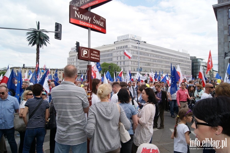 Elblanie podczas stoecznego przemarszu KOD "Jestemy i bdziemy w Europie!", fot. 53