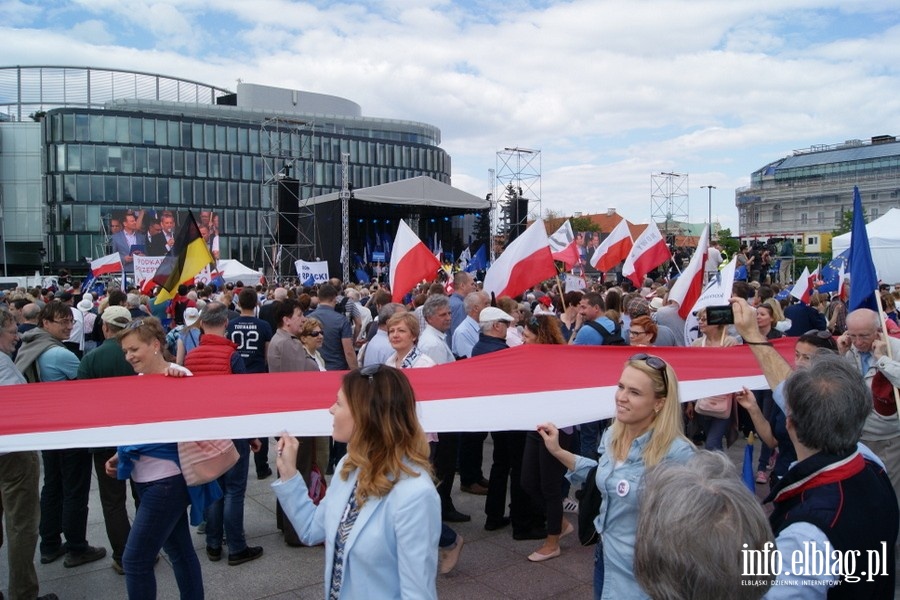 Elblanie podczas stoecznego przemarszu KOD "Jestemy i bdziemy w Europie!", fot. 56