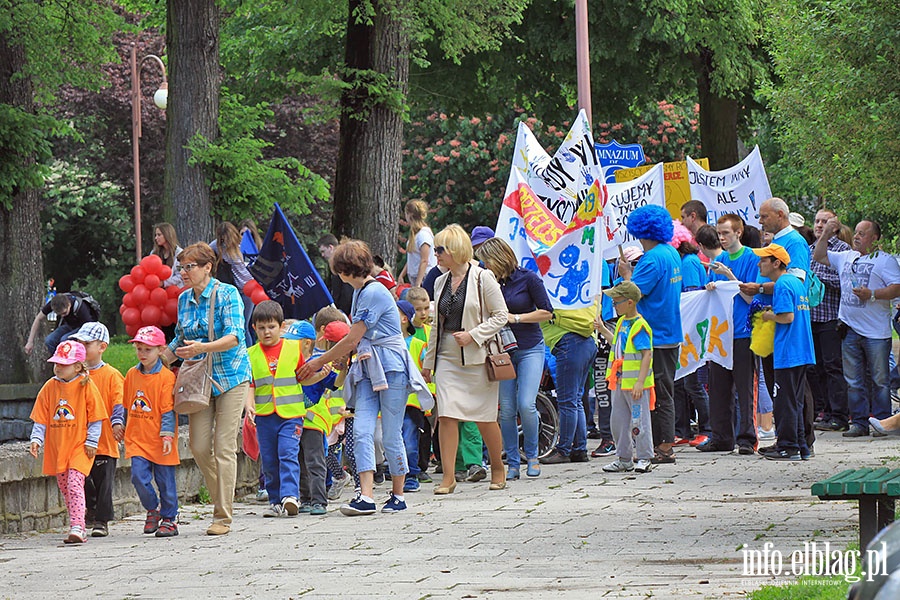 Przemarsz osb niepenosprawnych ulicami Elblga, fot. 11