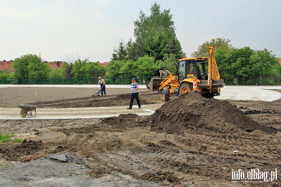 Budowa boiska LA przy SP 15 ulica Modlinska , fot. 1