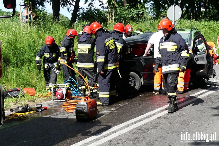 miertelny wypadek na drodze nr 503. Jedna osoba zmara w szpitalu, fot. 3