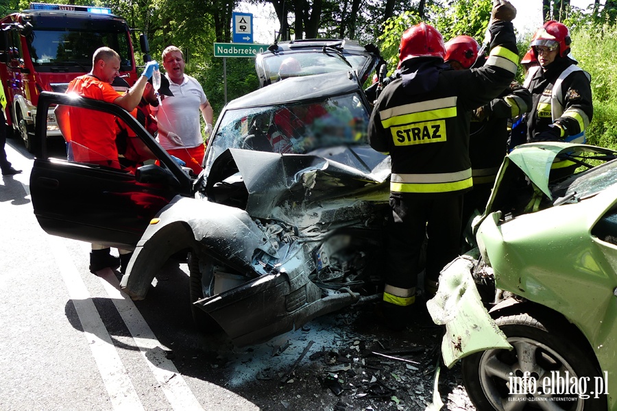 miertelny wypadek na drodze nr 503. Jedna osoba zmara w szpitalu, fot. 9