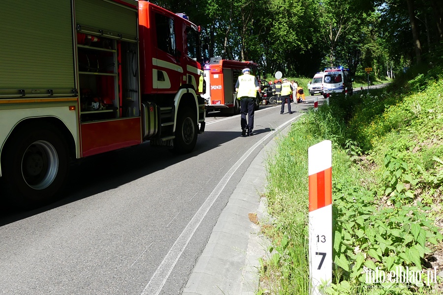 miertelny wypadek na drodze nr 503. Jedna osoba zmara w szpitalu, fot. 11