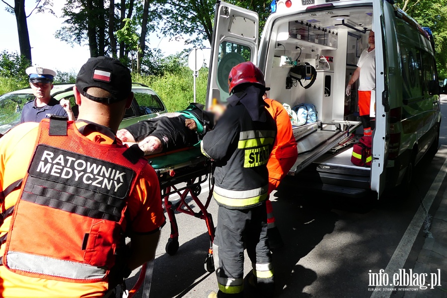 miertelny wypadek na drodze nr 503. Jedna osoba zmara w szpitalu, fot. 16