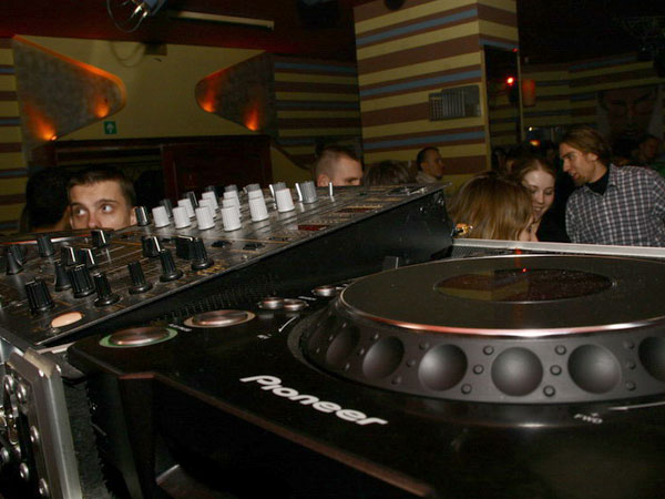 Mikołajkowa impreza charytatywna studentów w Bowling Cl, fot. 42