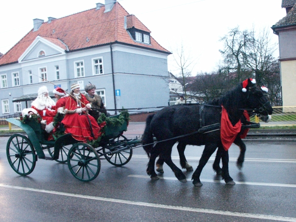 Miejska zabawa mikołajkowa dla dzieci w hali Centrum Sp, fot. 13