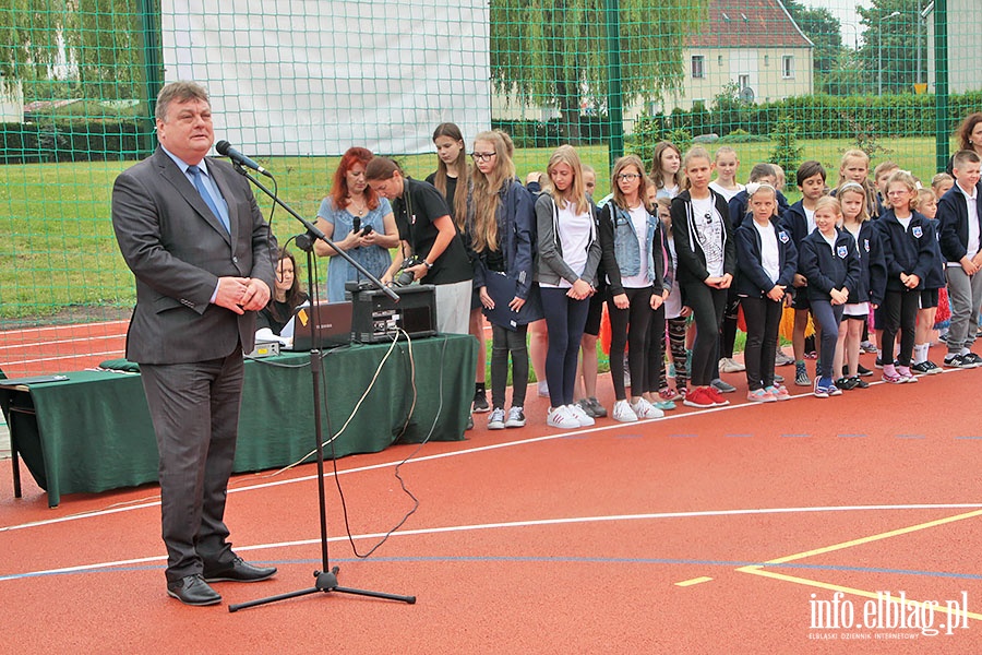 SP nr 15 otwarcie Orlika lekkoatletycznego, fot. 1