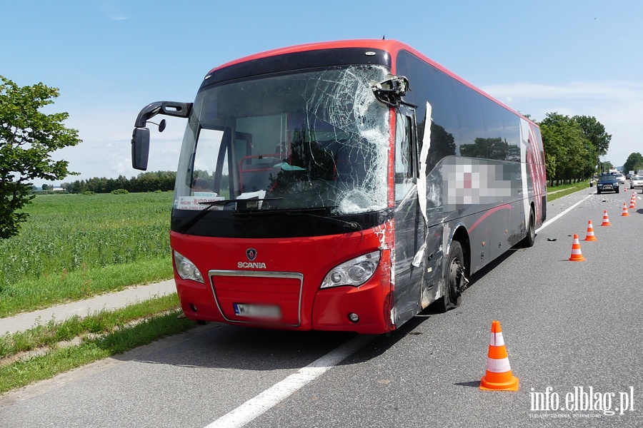 Kazimierzowo: zderzenie autokaru z pojazdem dostawczym. Byo gronie!, fot. 5