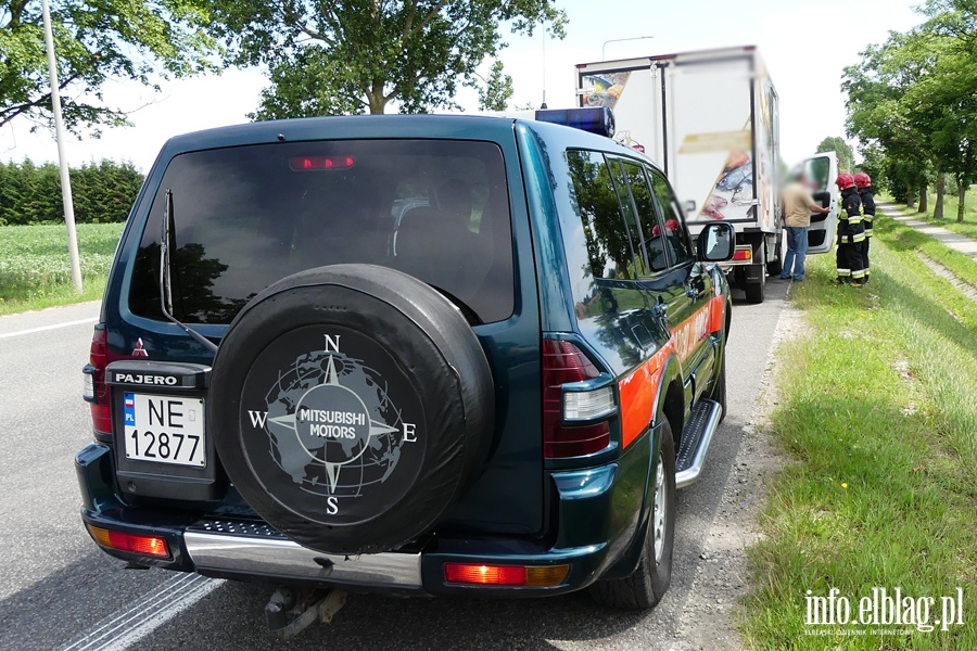 Kazimierzowo: zderzenie autokaru z pojazdem dostawczym. Było groźnie!, fot. 15