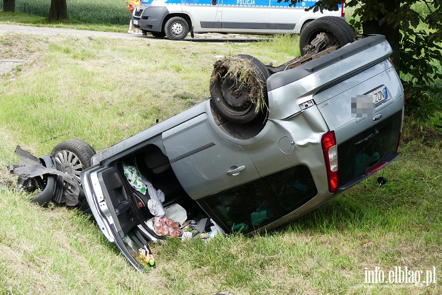 Czoowe zderzenie na wylocie z Jazowej. Pi osb rannych, "sidemka" zablokowana, fot. 4