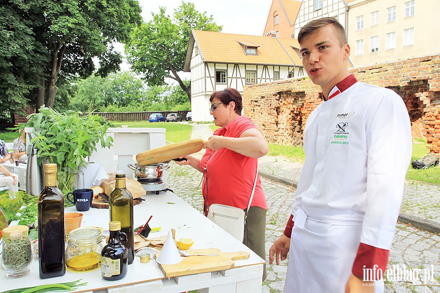 Elblascy seniorzy poznawali tajniki kuchni melekularnej, fot. 16