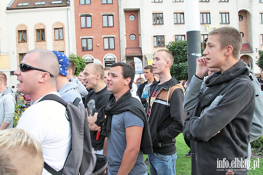 Żółto-biało-niebiescy zaprezentowali się elblążanom, fot. 17
