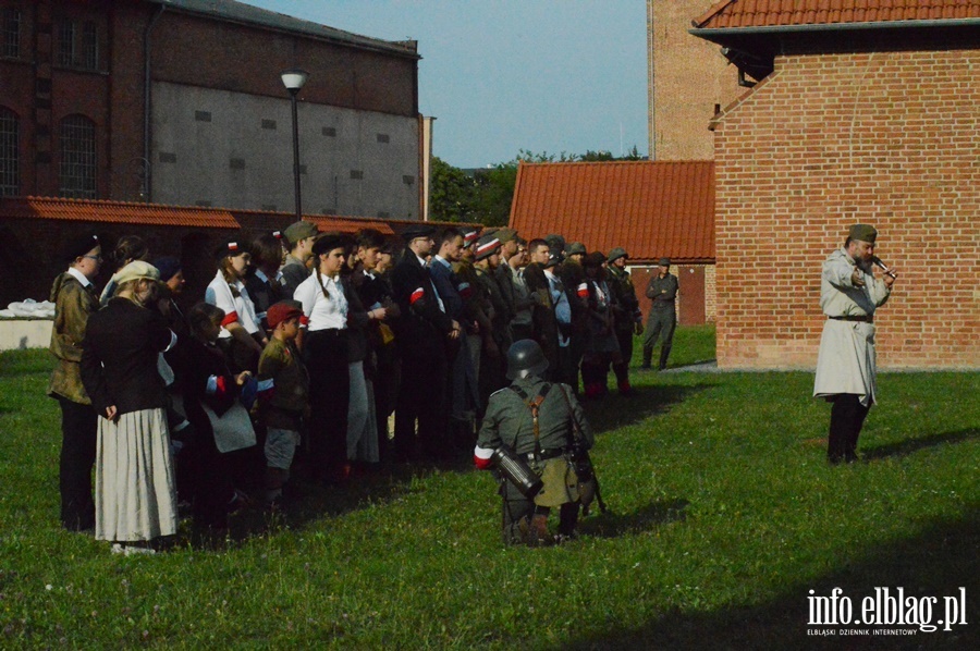 Inscenizacja Powstania Warszawskiego i przemarsz jej uczestnikw, fot. 23