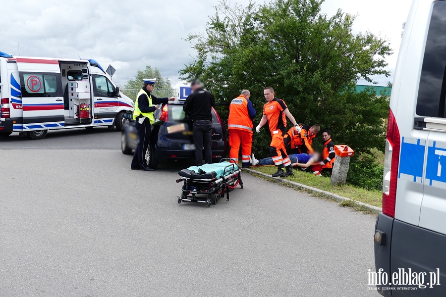 Malborska-Skrzydlata: kursantka motocyklem wjechaa do rowu. Ranna kobieta w szpitalu, fot. 1