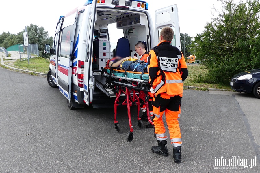 Malborska-Skrzydlata: kursantka motocyklem wjechaa do rowu. Ranna kobieta w szpitalu, fot. 6