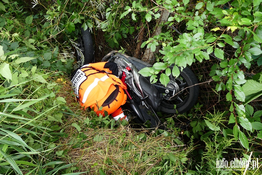 Malborska-Skrzydlata: kursantka motocyklem wjechaa do rowu. Ranna kobieta w szpitalu, fot. 9