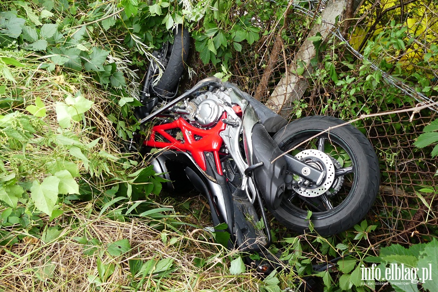 Malborska-Skrzydlata: kursantka motocyklem wjechaa do rowu. Ranna kobieta w szpitalu, fot. 10