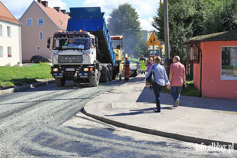 Układanie asfaltu na ul. Daszyńskiego, fot. 3