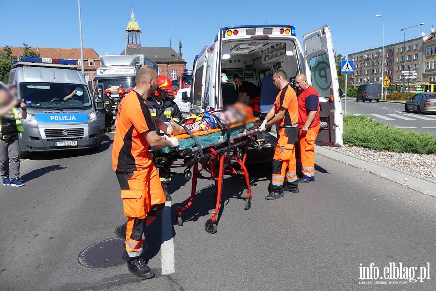 Rycerska: potrcenie na przejciu dla pieszych. Ranna kobieta w szpitalu, fot. 5