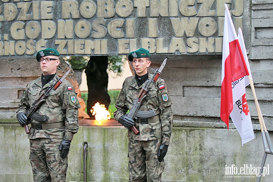Uroczystosci pod pomnikiem Grudzie 70, fot. 12