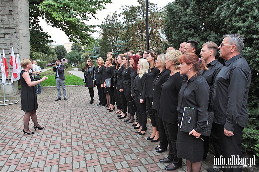 Uroczystosci pod pomnikiem Grudzie 70, fot. 14