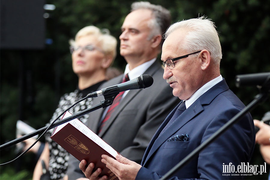 Uroczystosci pod pomnikiem Grudzie 70, fot. 18