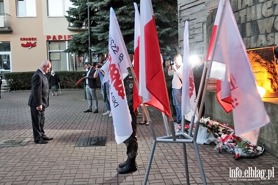 Uroczystosci pod pomnikiem Grudzie 70, fot. 31