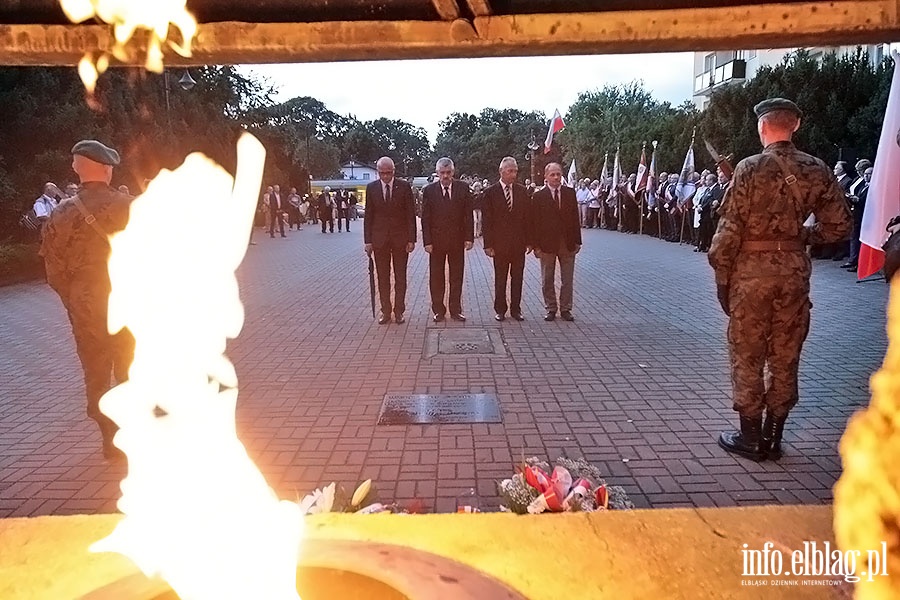 Uroczystosci pod pomnikiem Grudzie 70, fot. 34
