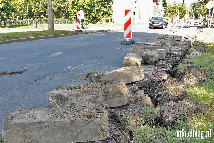 Roboty drogowe plk Dbka Obroncw Pokoju, fot. 26