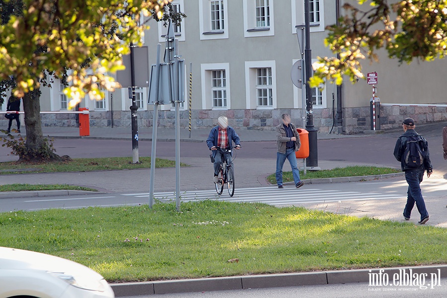 Rowerzysci na przejciach dla pieszych, fot. 11