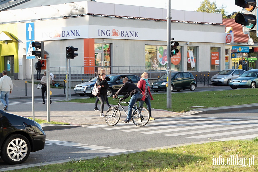 Rowerzysci na przejciach dla pieszych, fot. 23