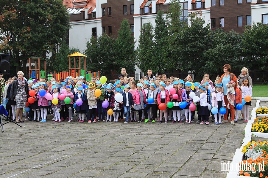 SP 16 nowy plac zabaw, fot. 17