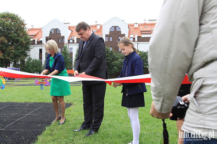 SP 16 nowy plac zabaw, fot. 20