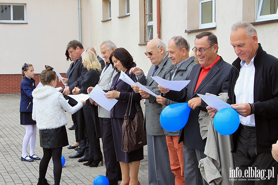 SP 16 nowy plac zabaw, fot. 38