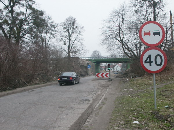 Rozbirka starego wiaduktu w Gronowie Grnym na drodze , fot. 1