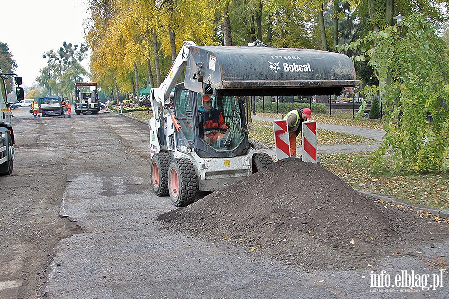 Parking przy cmentarzu Agrykola, fot. 1