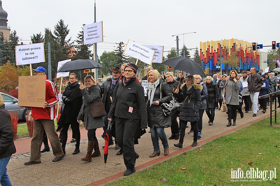 Elblanki wyszy ponownie na ulic. Za nami  kolejny Czarny Protest, fot. 14