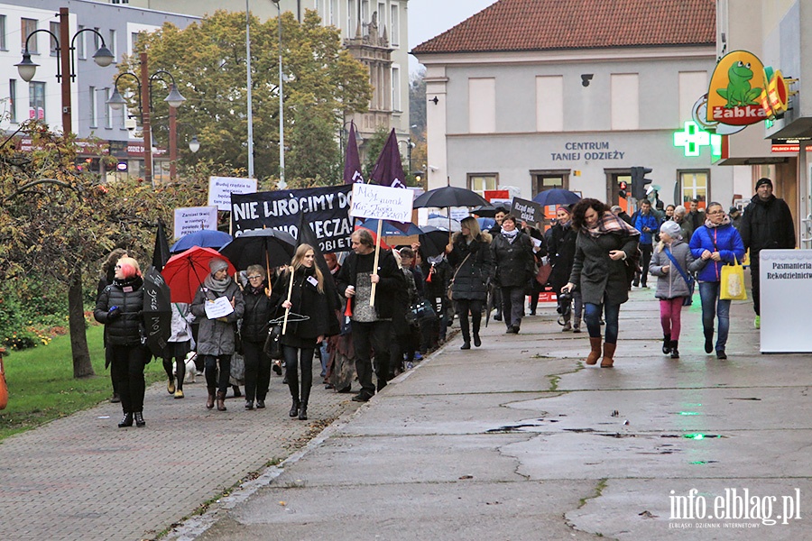 Elblanki wyszy ponownie na ulic. Za nami  kolejny Czarny Protest, fot. 19