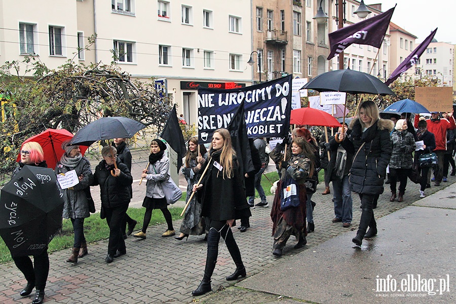 Elblanki wyszy ponownie na ulic. Za nami  kolejny Czarny Protest, fot. 20