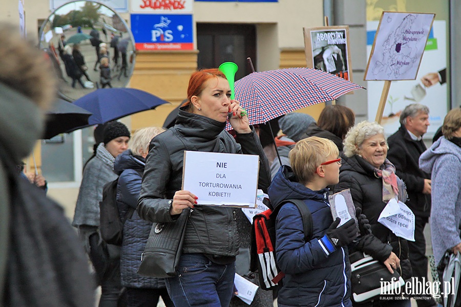 Elblanki wyszy ponownie na ulic. Za nami  kolejny Czarny Protest, fot. 35