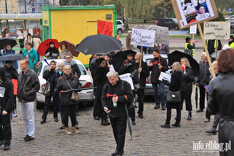 Elblanki wyszy ponownie na ulic. Za nami  kolejny Czarny Protest, fot. 41