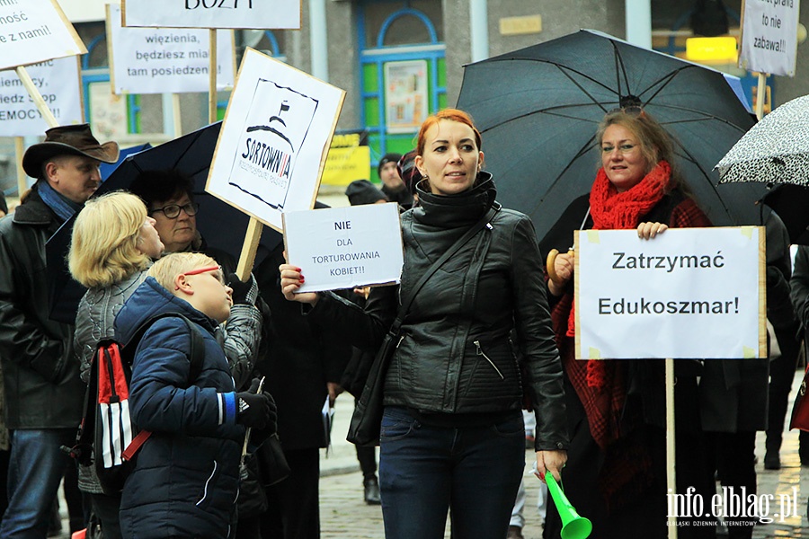 Elblanki wyszy ponownie na ulic. Za nami  kolejny Czarny Protest, fot. 56