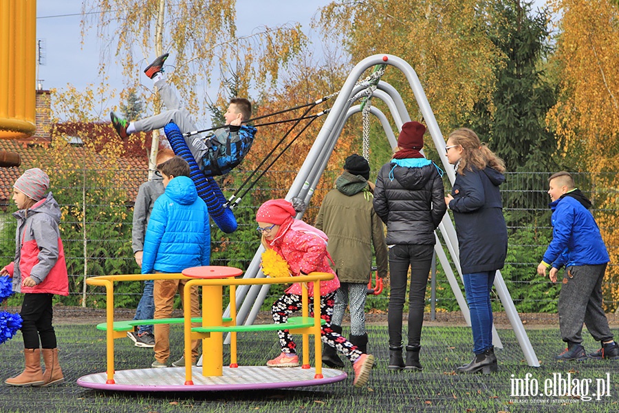 Otwarcie placu zabaw przy SP 25, fot. 27