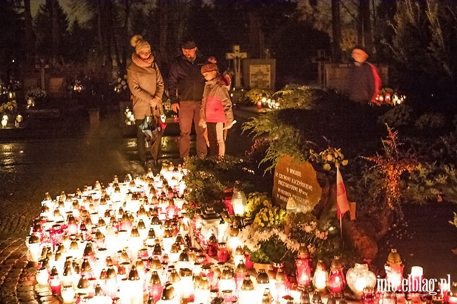 Dzień Wszystkich Świętych na Cmentarzu Agrykola, fot. 28