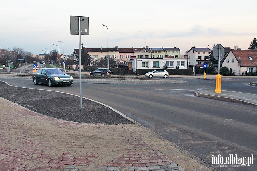 Pierwsze elbląskie rondo ósemkowe już gotowe, fot. 4