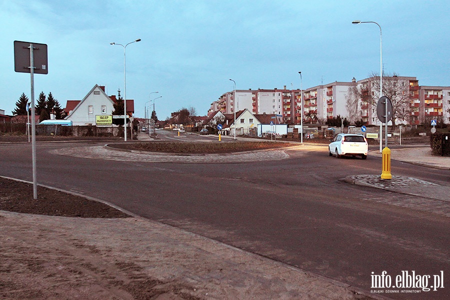 Pierwsze elbląskie rondo ósemkowe już gotowe, fot. 24